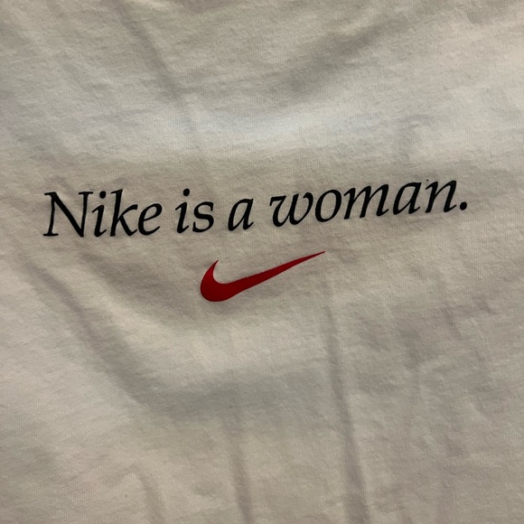 Cropped Nike t shirt - Picture 1 of 3